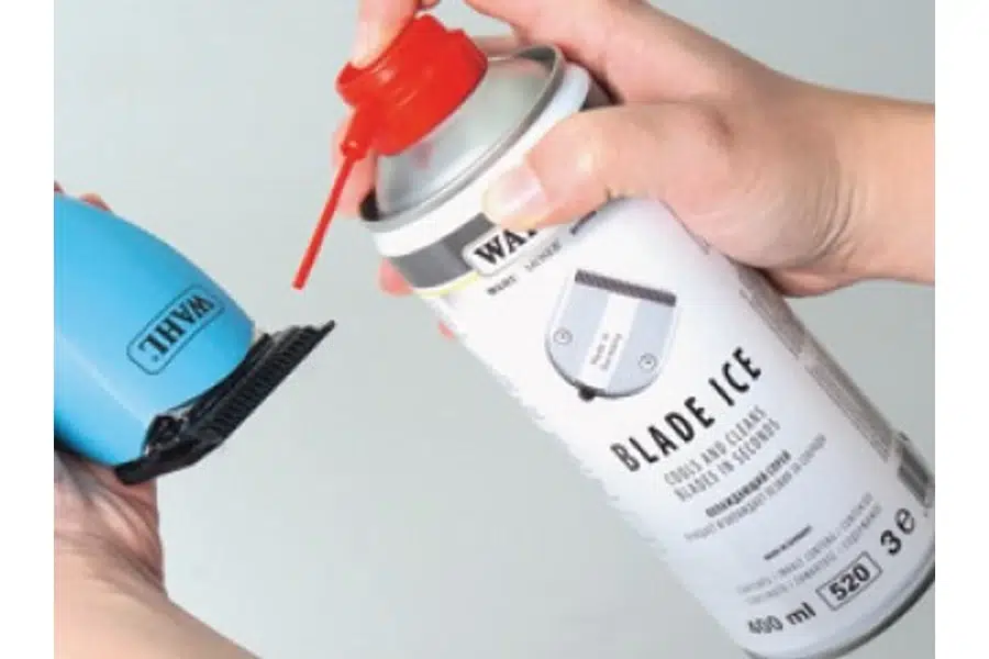 Wahl Blade Ice tisztító spray.
