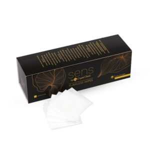 Sens Flawless Wipes, fehér tisztítókendők fekete dobozban.