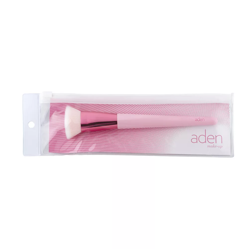 Rózsaszín aden make-up alapozó ecset.