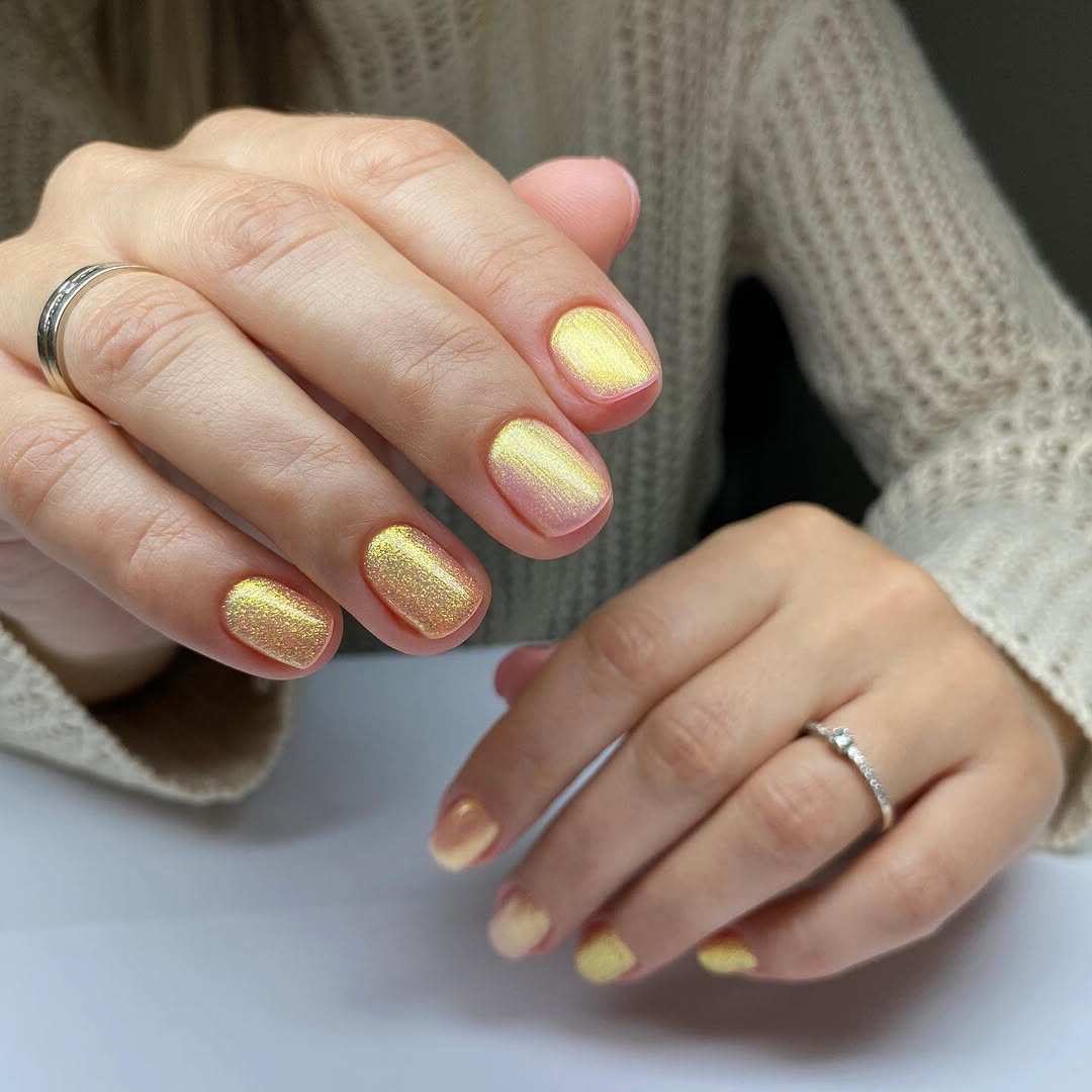 Profinails E04 Effected Series gellakk web 700x700 1